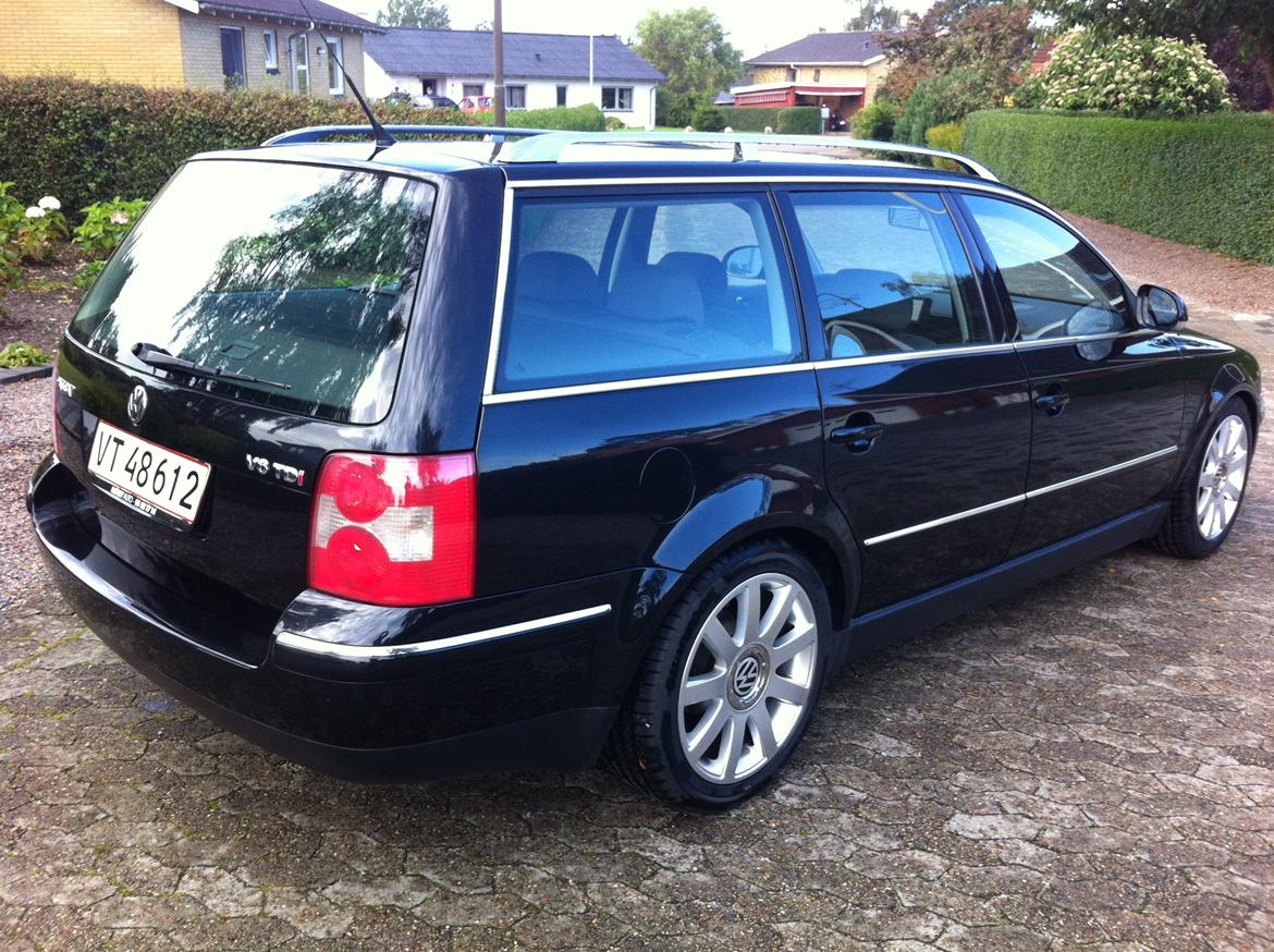 VW Passat 2.5 V6 TDI 163hk. Variant >SOLGT< billede 2