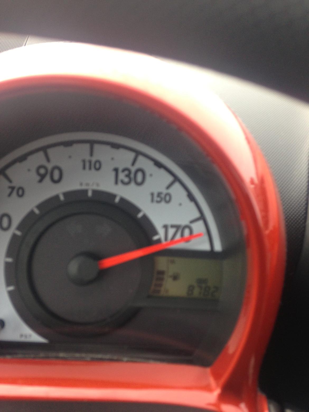 Toyota AYGO - den er jo helt vild den sindsyge motor der ligger under hjælmen  billede 20