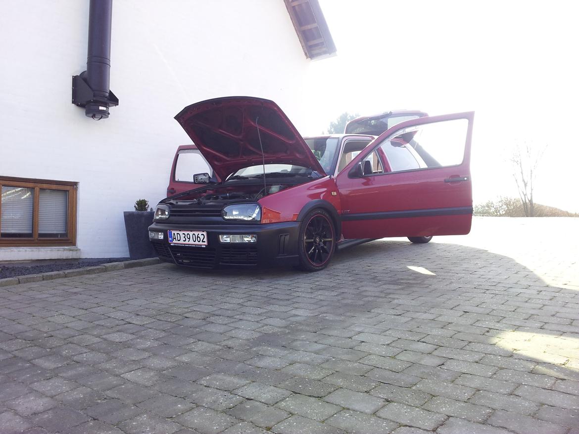 VW Golf 3 1.8 GT. Total skadet. billede 8