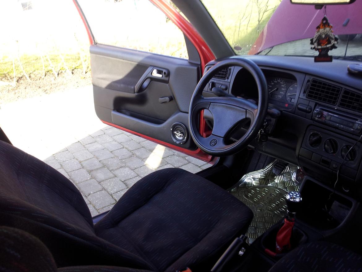 VW Golf 3 1.8 GT. Total skadet. billede 10