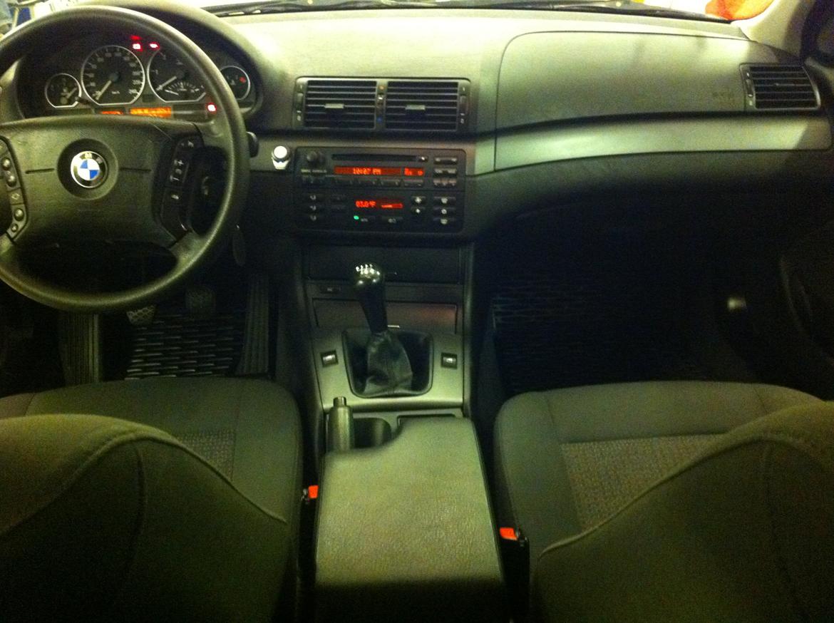 BMW E46 320d Touring "SOLGT" billede 8