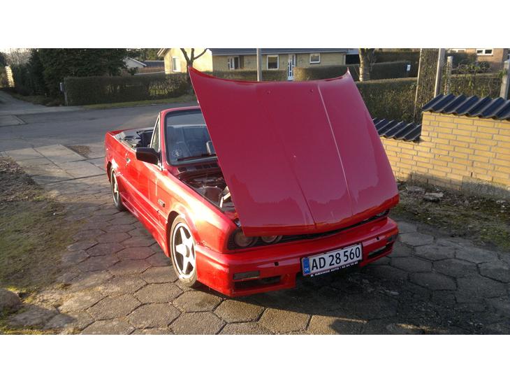 {{currentPhoto.altText}} billede {{currentPhoto.number}}