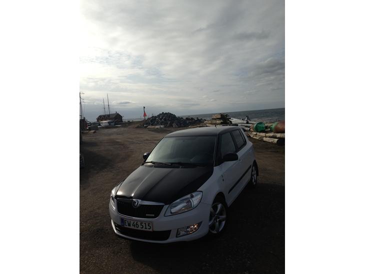 {{currentPhoto.altText}} billede {{currentPhoto.number}}