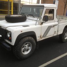 Land Rover Defender 110" Pick up