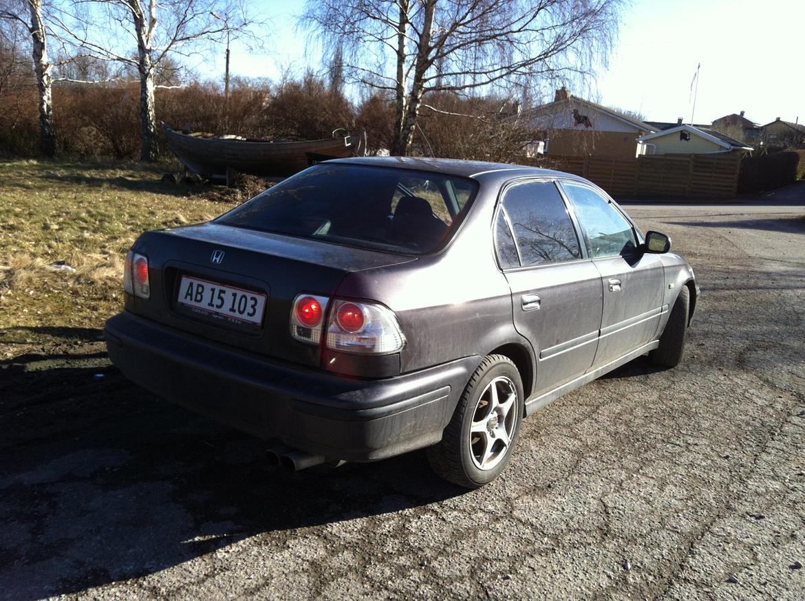 Honda Civic EK4 VTI 4D - med lidt sol på dyret  billede 10