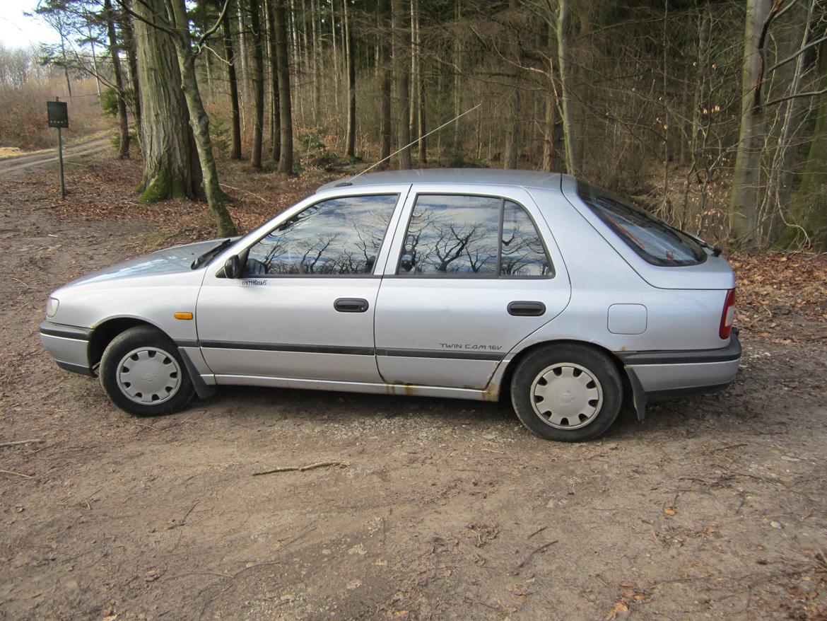 Nissan Sunny "Twincam" billede 8