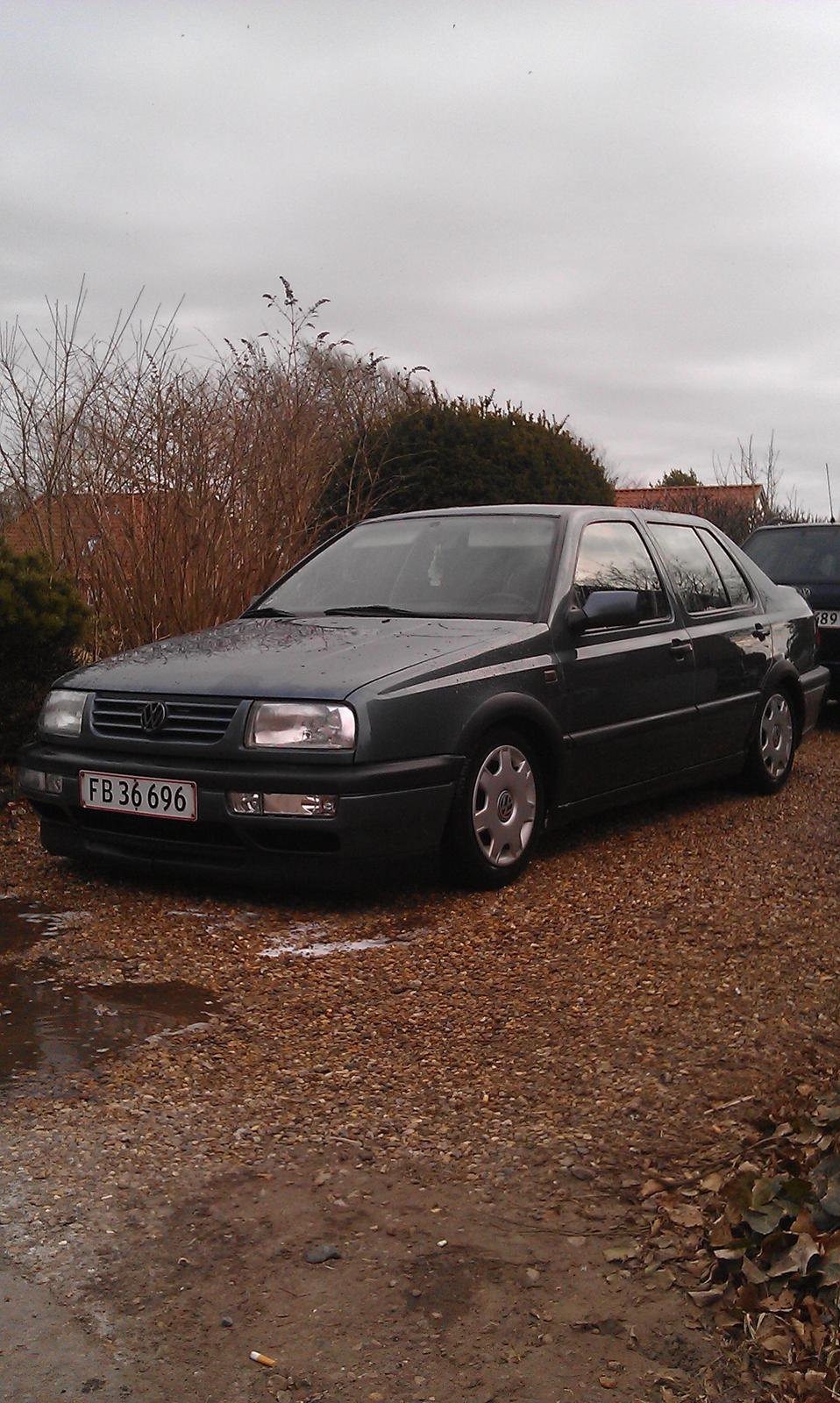 VW Vento 1,8 Gl Solgt billede 1