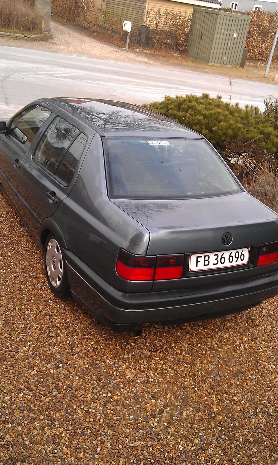 VW Vento 1,8 Gl Solgt billede 7