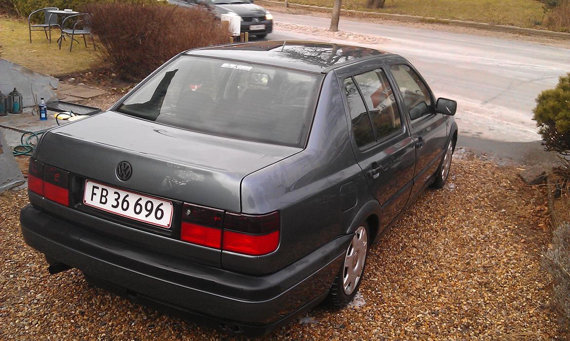 VW Vento 1,8 Gl Solgt billede 8