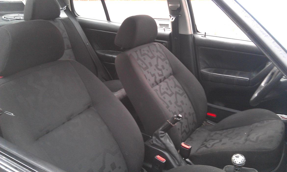 VW Vento 1,8 Gl Solgt billede 10