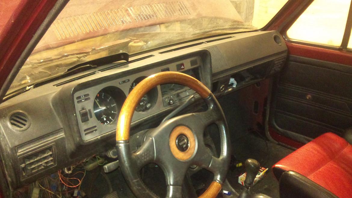 VW GOLF MK I 1,6D SOMMERBIL solgt billede 6