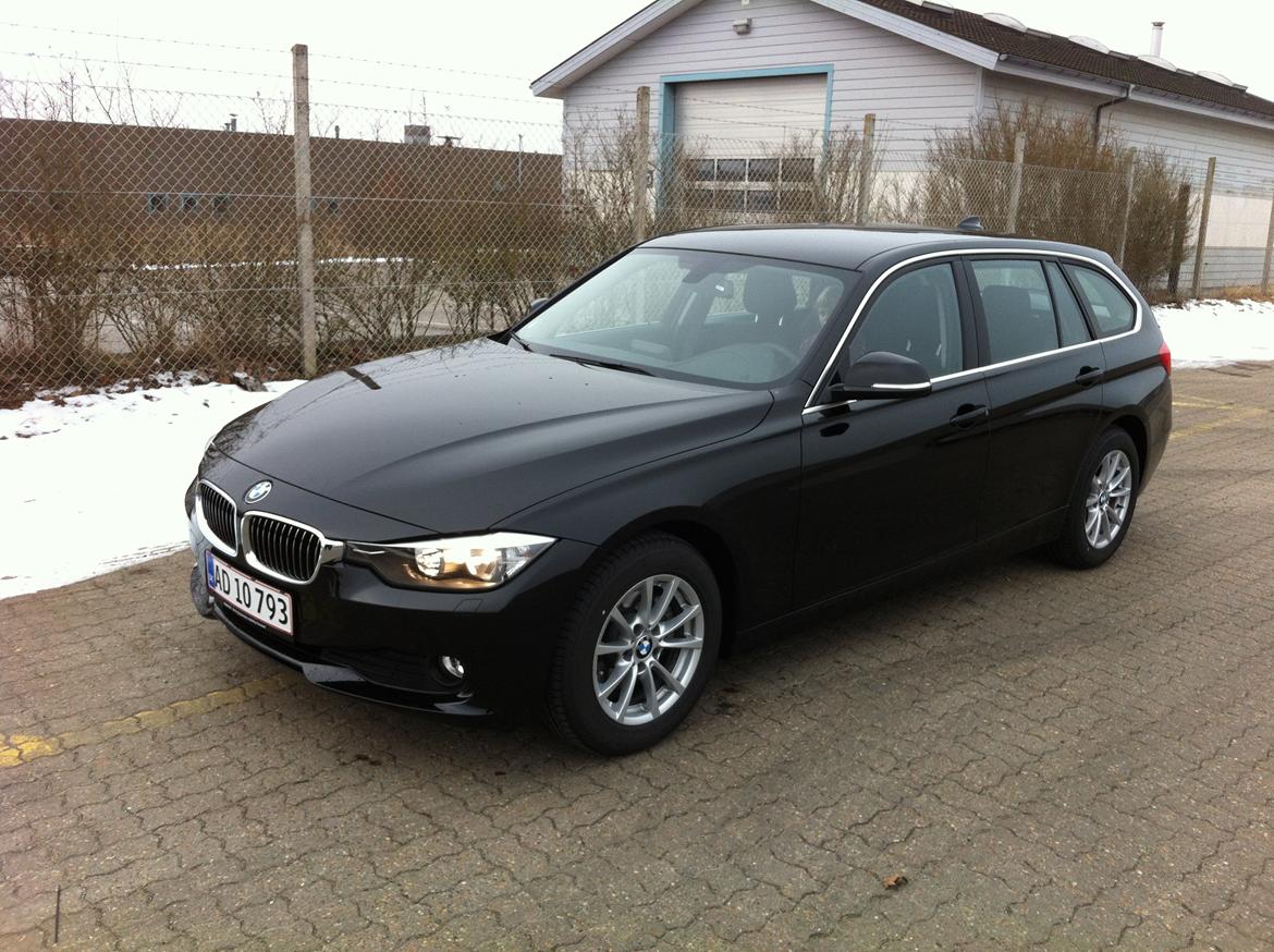 BMW 320D Touring billede 1
