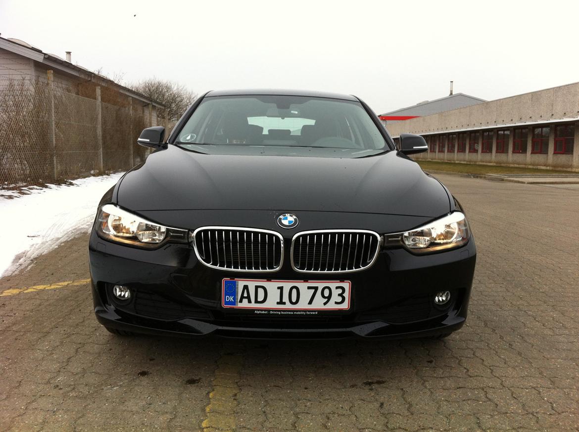 BMW 320D Touring billede 2