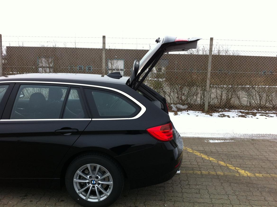 BMW 320D Touring billede 10