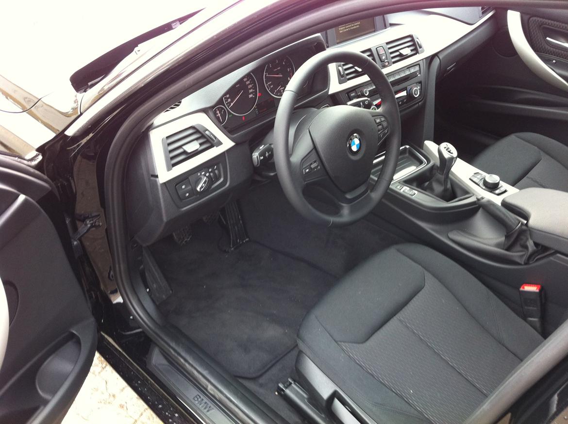 BMW 320D Touring billede 14