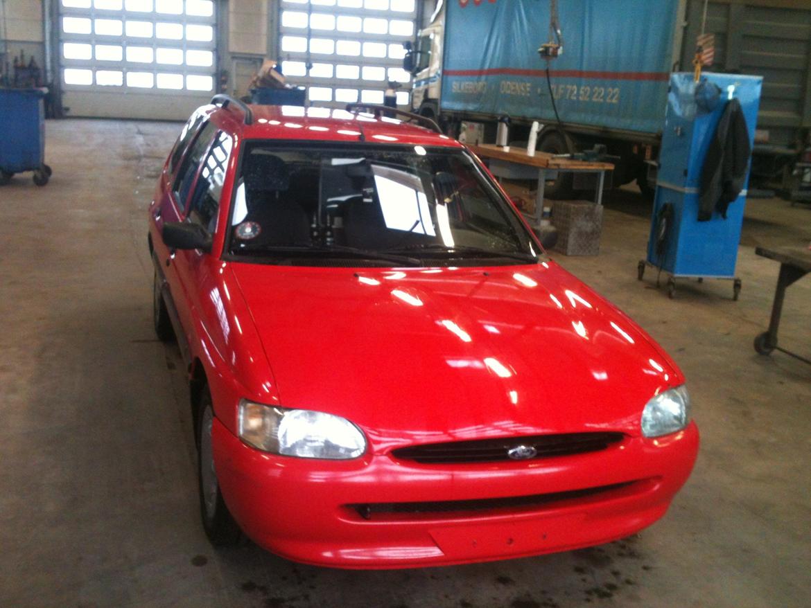 Ford Escort Estate Van 1,8 ZeTec, "Fizz-Mobilen" billede 1