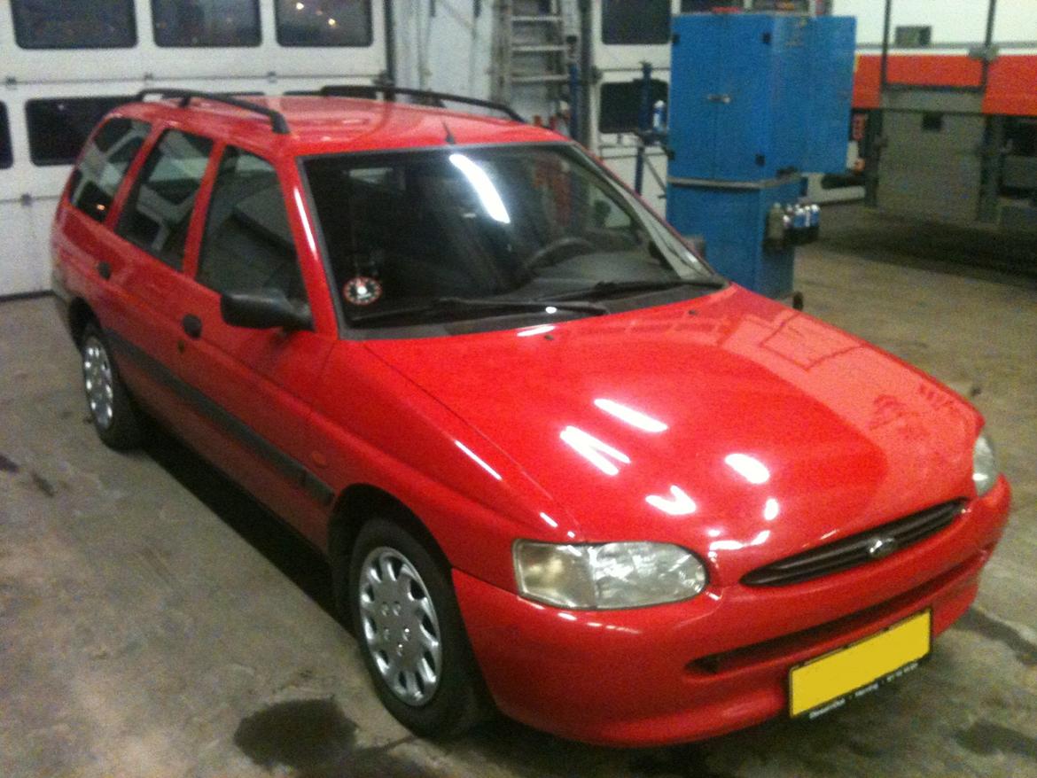 Ford Escort Estate Van 1,8 ZeTec, "Fizz-Mobilen" billede 5