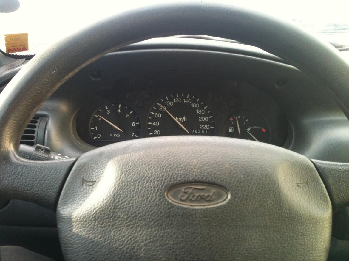 Ford Escort Estate Van 1,8 ZeTec, "Fizz-Mobilen" billede 9