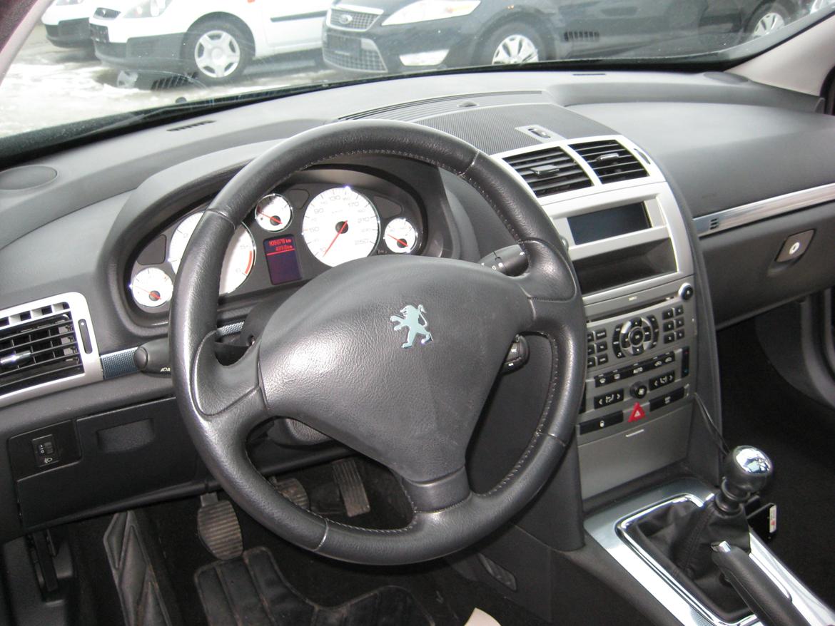 Peugeot 407 HDI XT SW - telefon holder borte! billede 3