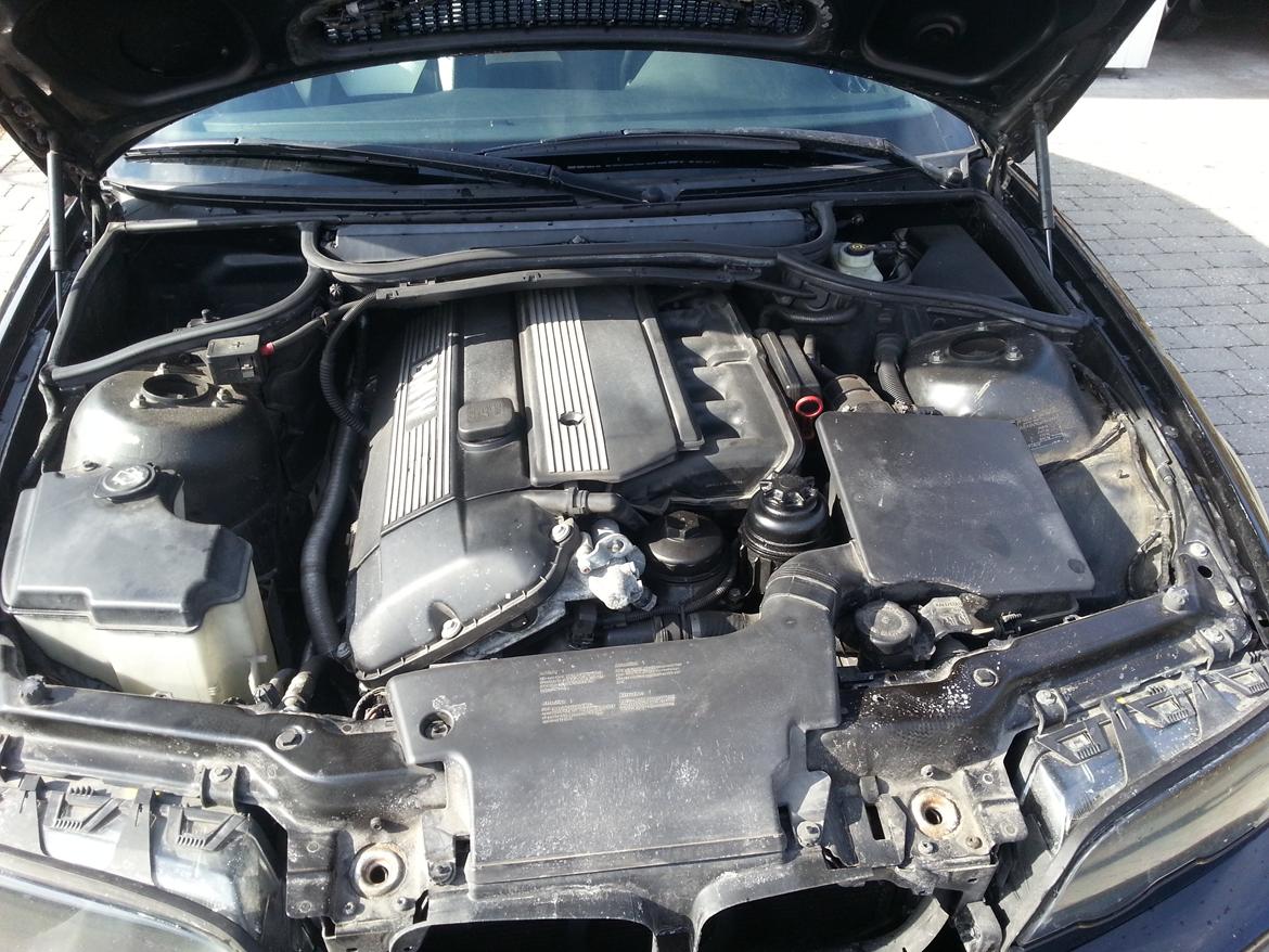 BMW 320 Ci 2.2 E46 "Black Edition" billede 22