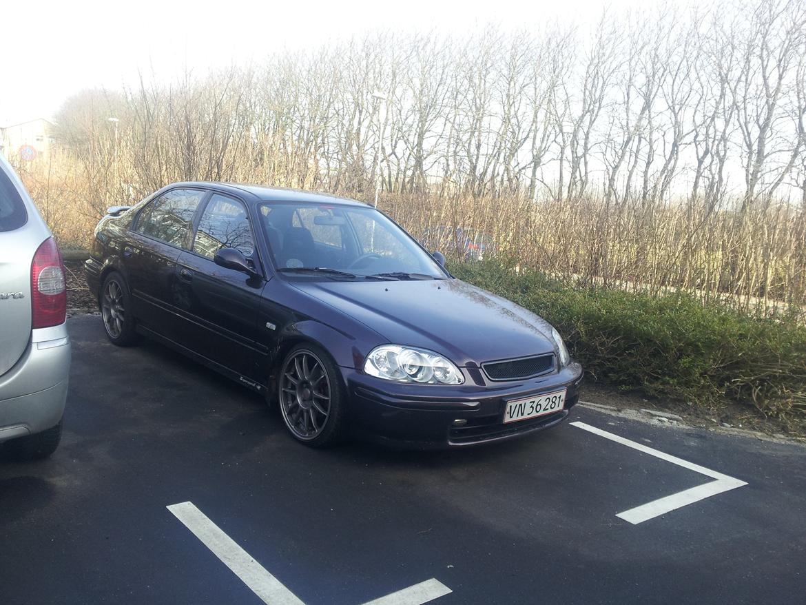 Honda civic ek4 sedan vti billede 4