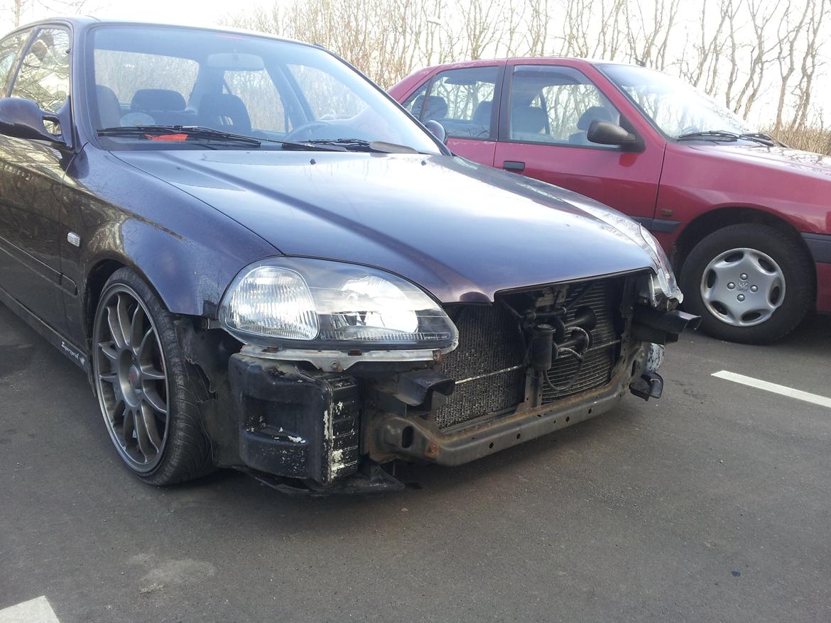 Honda civic ek4 sedan vti billede 2