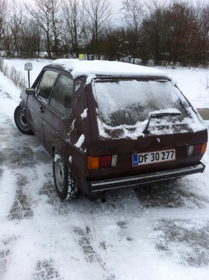 VW Golf 1 1.5 GLS - Da den blev købt og gravet fri af sne.. billede 14