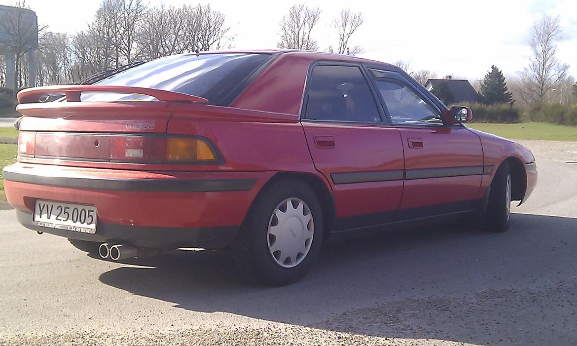 Mazda 323 F GLX billede 11