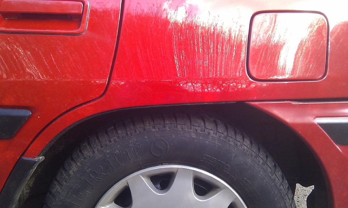 Mazda 323 F GLX - Ingen rust i skærmkanten, det ikke hverdag man ser det på en mazda billede 15