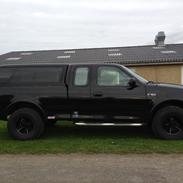 Ford F-150 XLT TRITON 4x4