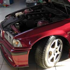 BMW E36 320i 24V