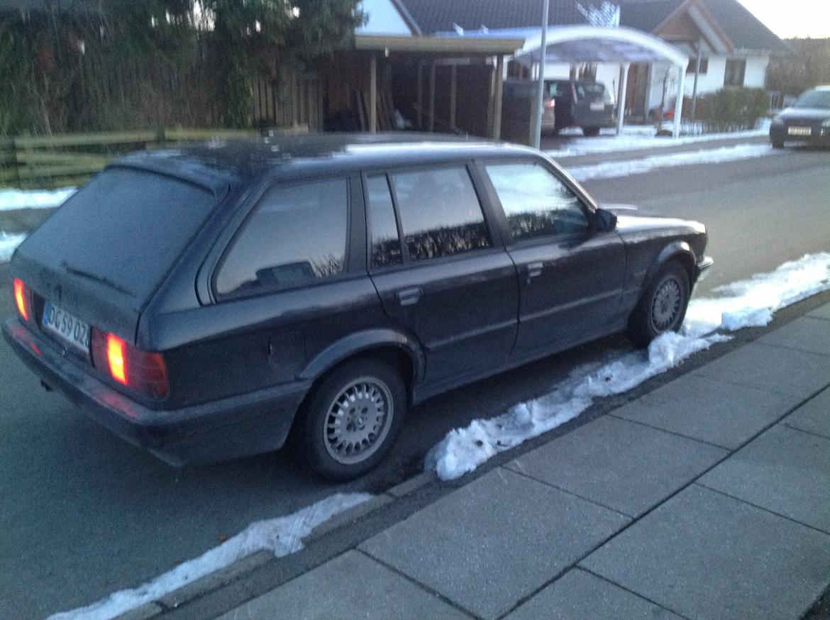 BMW 325i 24v touring{SOLGT} billede 2