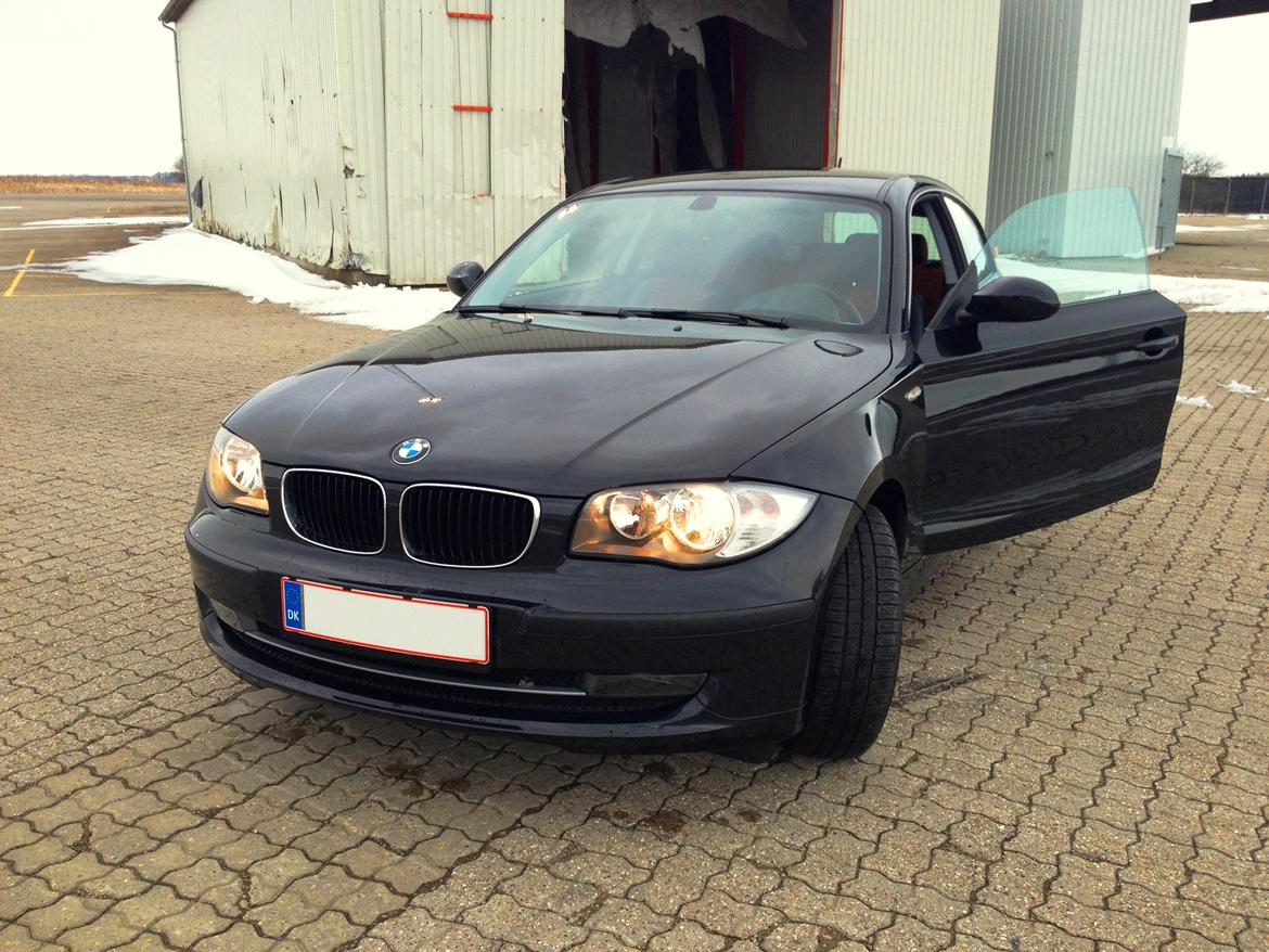 BMW 118d  Advantage E81   (SOLGT) - fedt med rammeløse døre
 billede 2