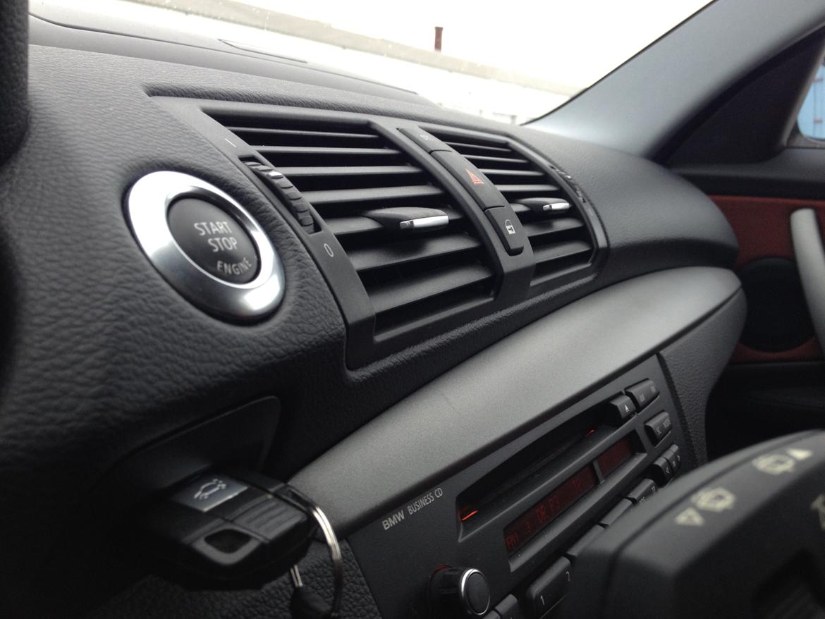 BMW 118d  Advantage E81   (SOLGT) billede 15