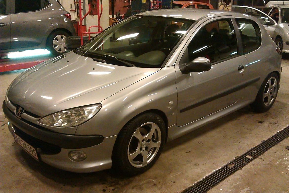 Peugeot 206 2,0 HDI billede 2