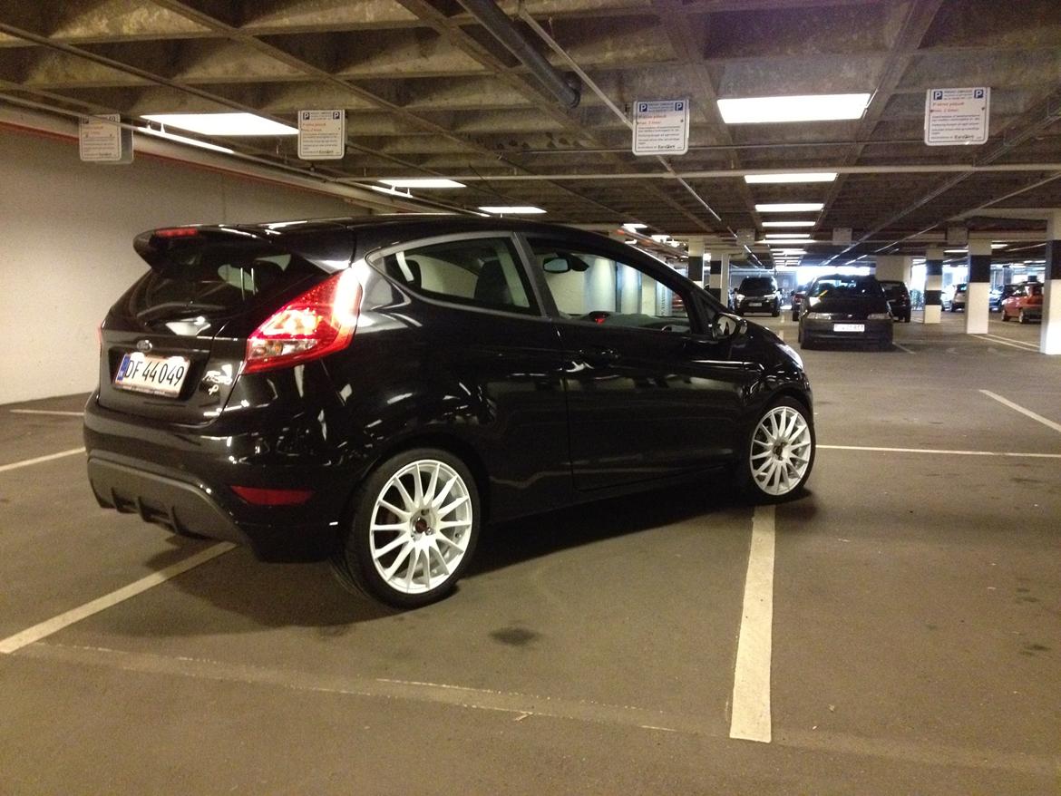 Ford Fiesta Ti-VCT Sport billede 1