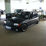 Mercedes Benz 190E 3.2 AMG