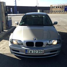 BMW 318i aut.