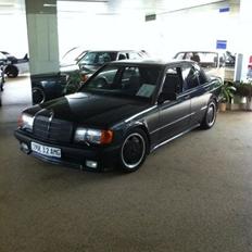 Mercedes Benz 190E 3.2 AMG