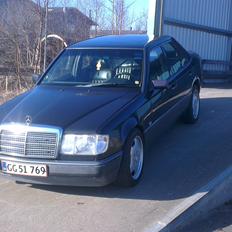 Mercedes Benz w124 300td