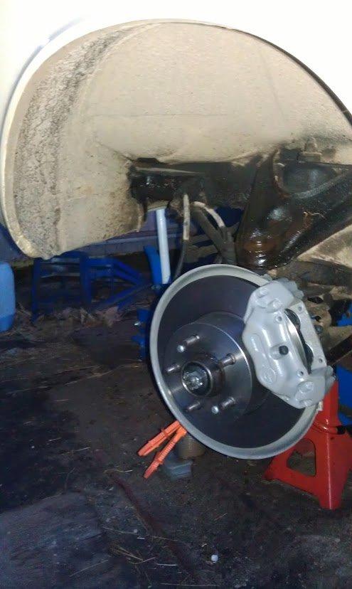 Volvo 144S - Nye bremser for billede 9