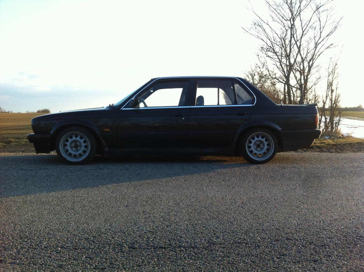 BMW E30 320i billede 3