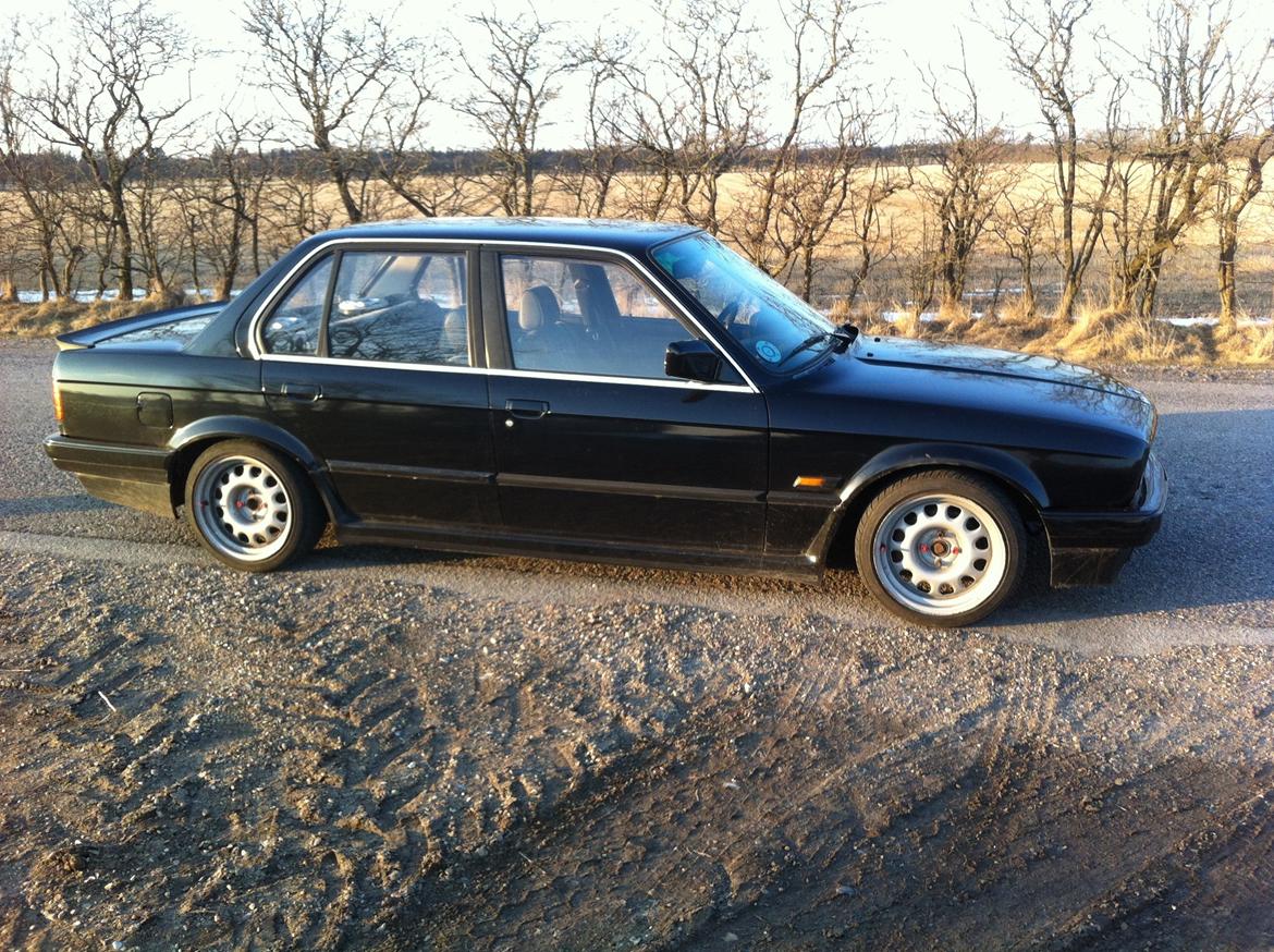 BMW E30 320i billede 5