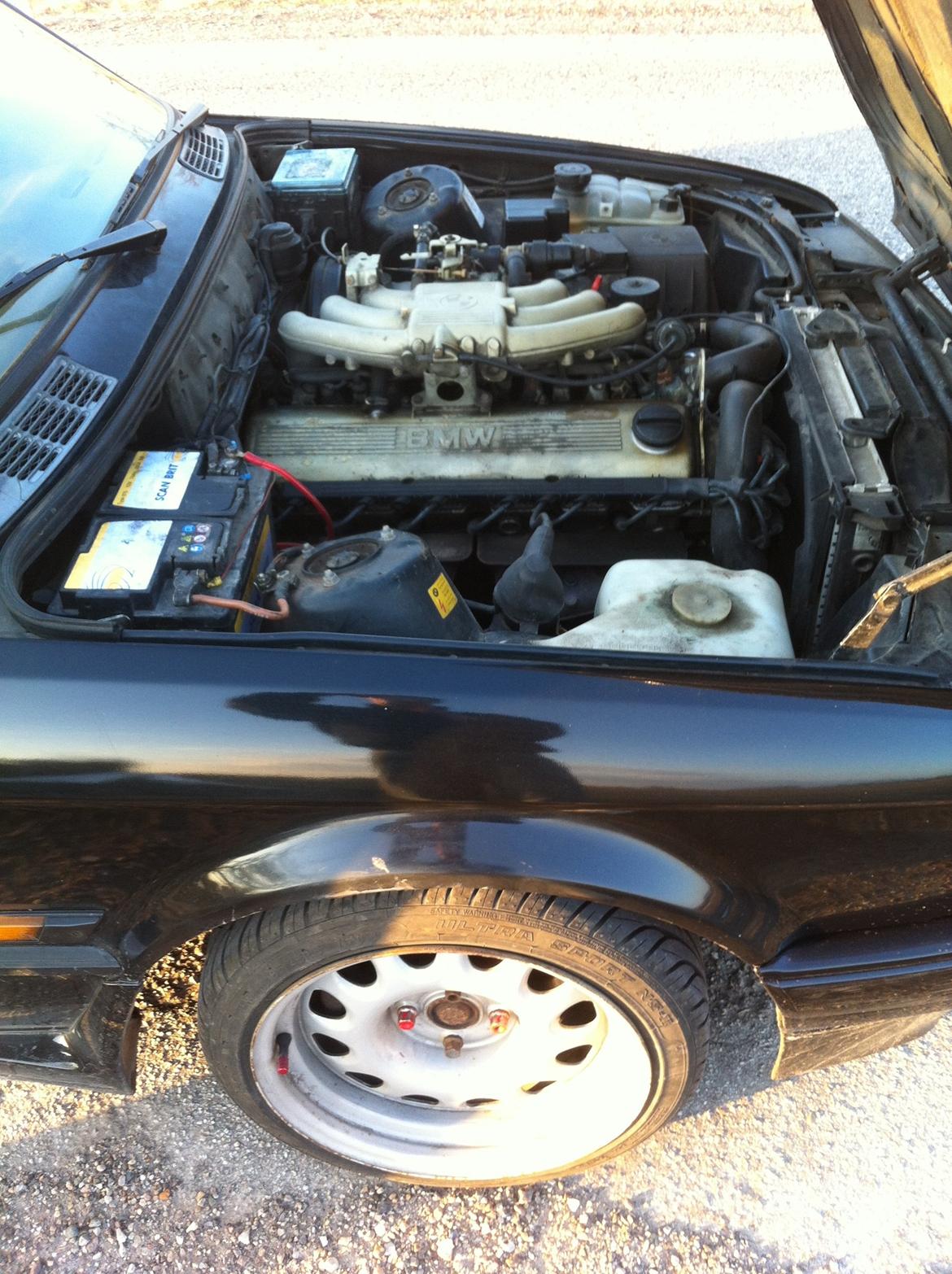 BMW E30 320i billede 9