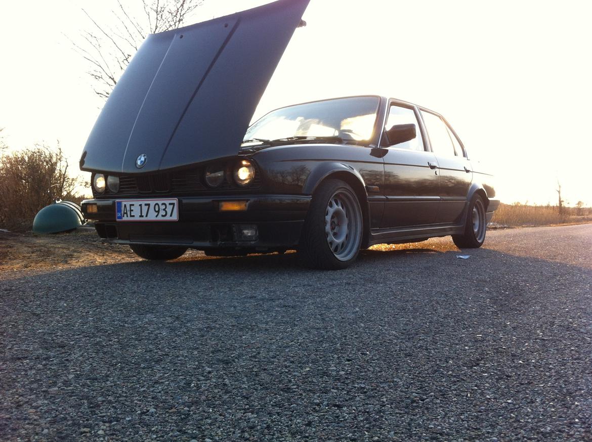 BMW E30 320i billede 15