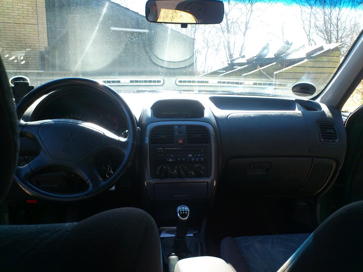 Mitsubishi Carisma 1.9 Di-D HP Sport billede 8