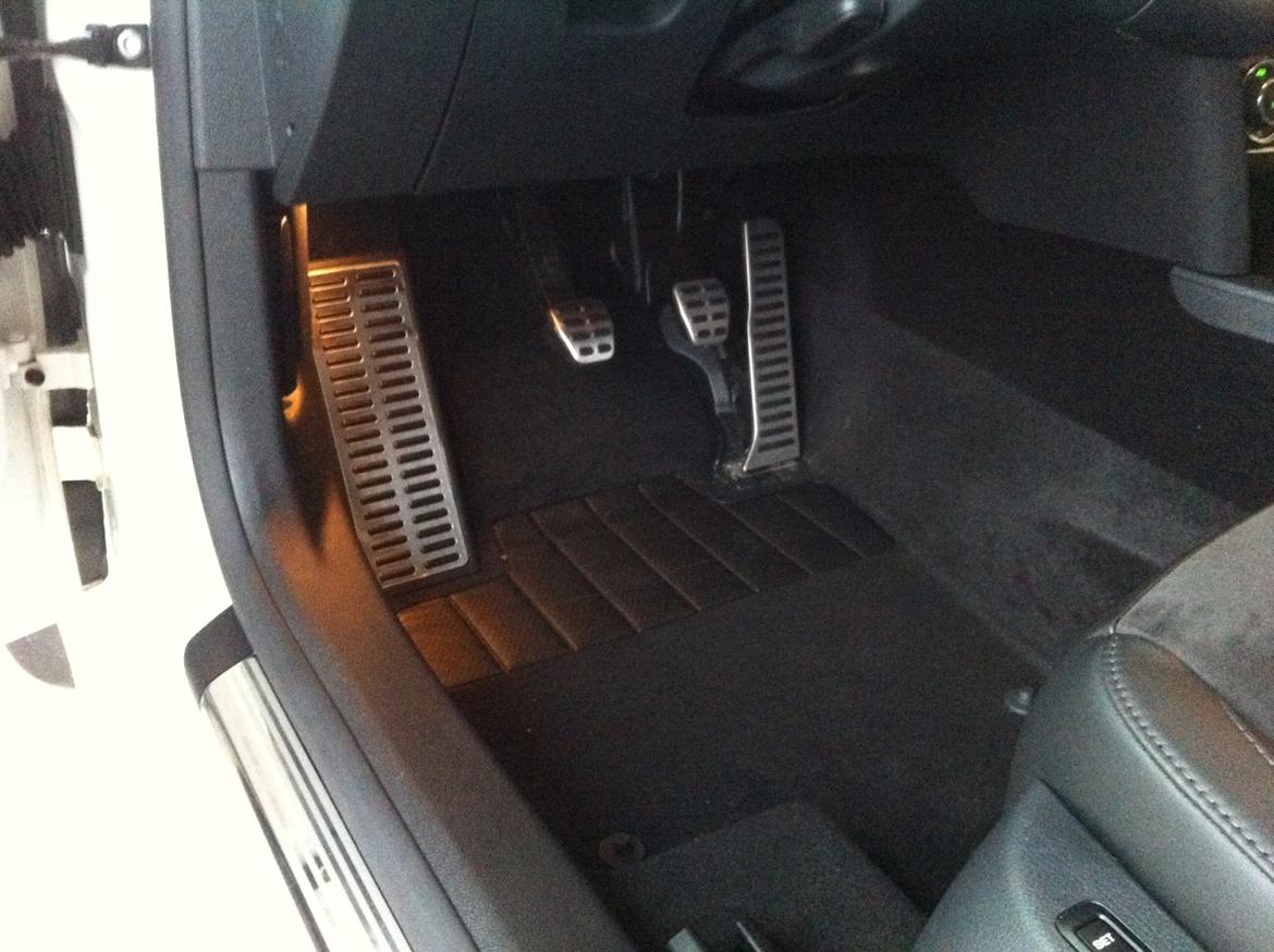 Skoda Superb "SOLGT" - RS pedaler monteret.  billede 16