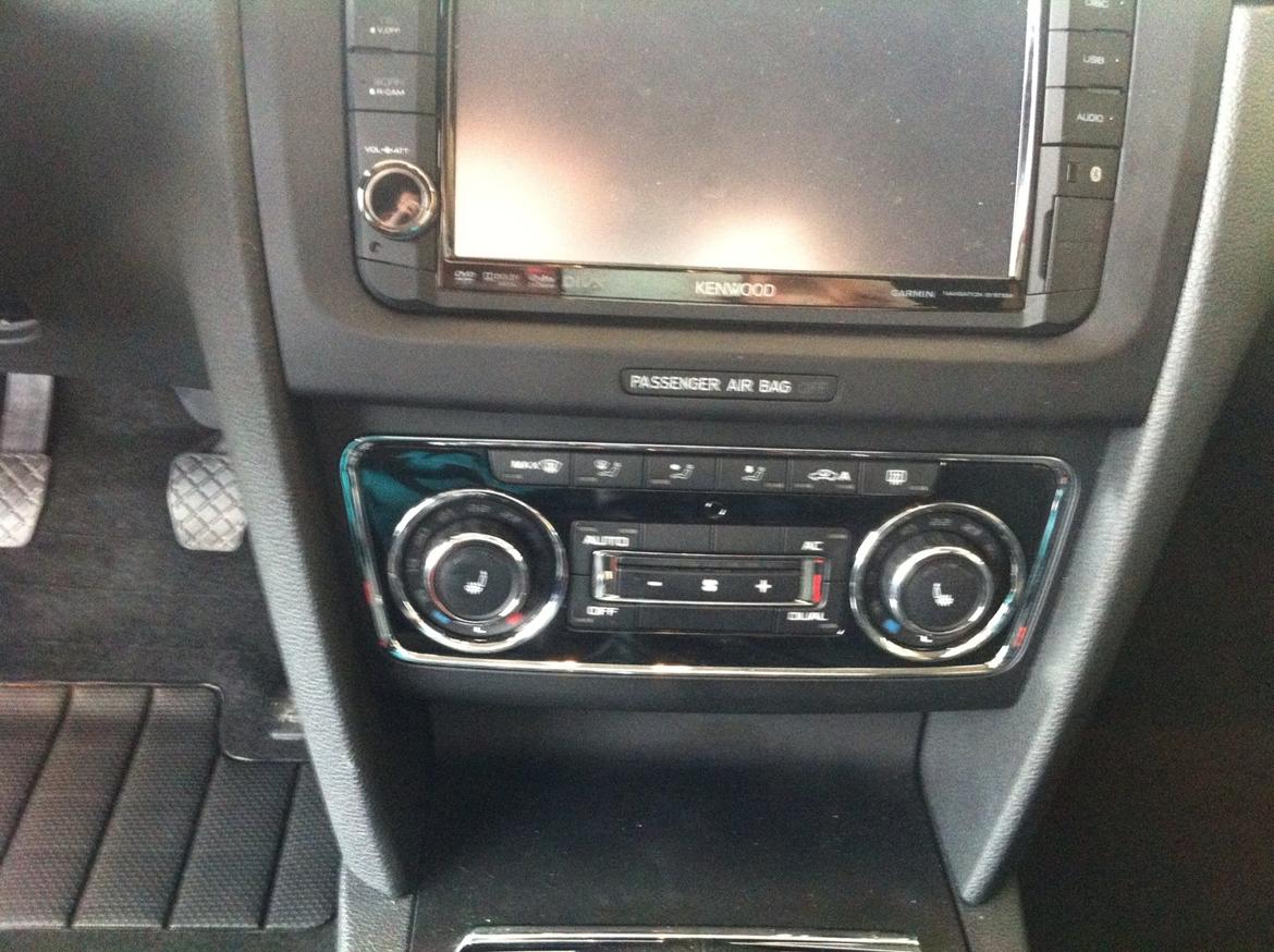 Skoda Superb "SOLGT" - Ekstra kromringe monteret. billede 10