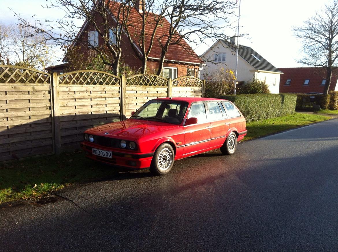 BMW E30 324td touring billede 1
