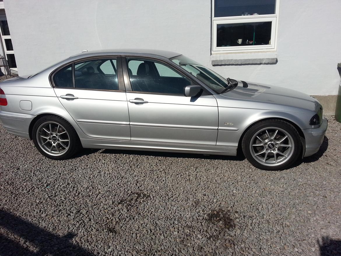 BMW 318i billede 1